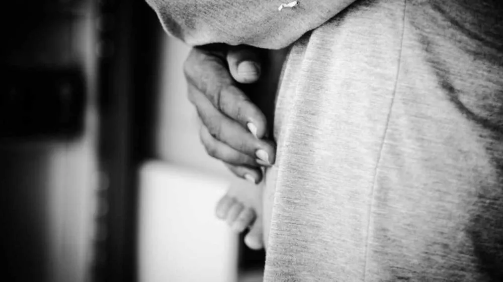 Homem é denunciado após ameaçar mãe com facão e assediar crianças em Campo Grande