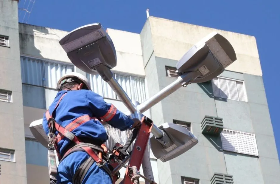 Prefeitura atualiza contrato de iluminação e reforça investimentos em Campo Grande