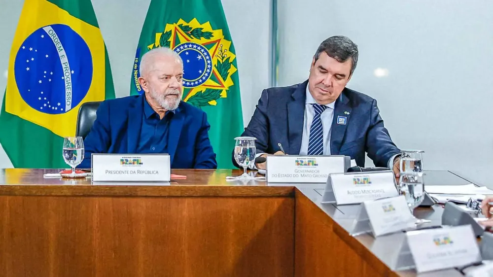Riedel e Lula assinam empréstimo de R$ 1 bilhão para rodovias de MS