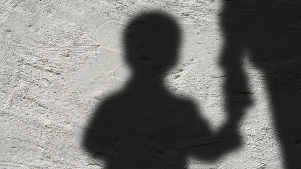 Tio que estuprou menina de 4 anos é condenado a 16 anos de prisão em Campo Grande