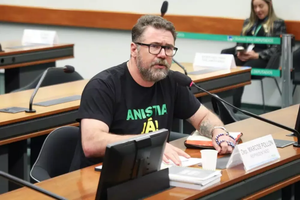 Pollon pode ser suspenso após relator apontar quebra de decoro e afronta à Câmara