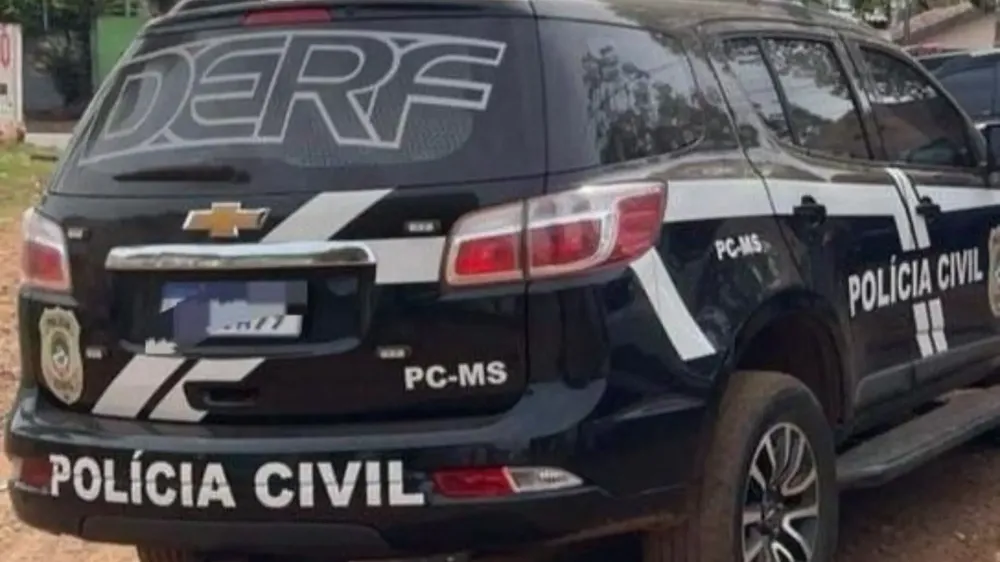 Homem com mandados em aberto é preso durante investigação de roubo
