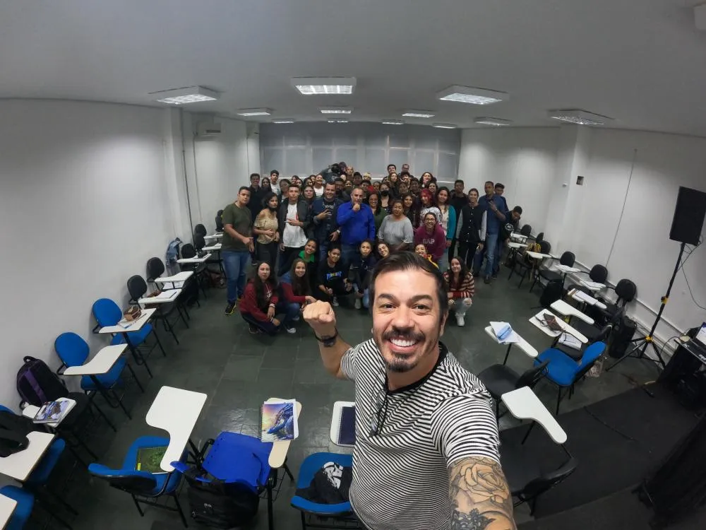 Conheça o empreendedor sul-mato-grossense que virou referência em marketing digital e defende: “Todo mundo precisa ser o seu próprio marketing”